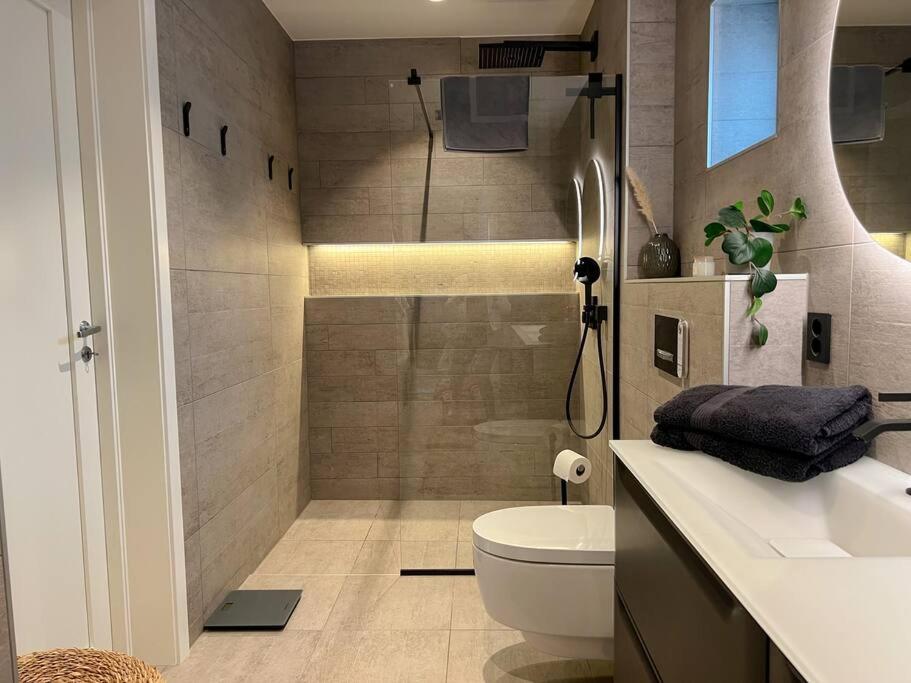 Appartement Sjoutsikt, Jacuzzi Og Solfylt Bergen